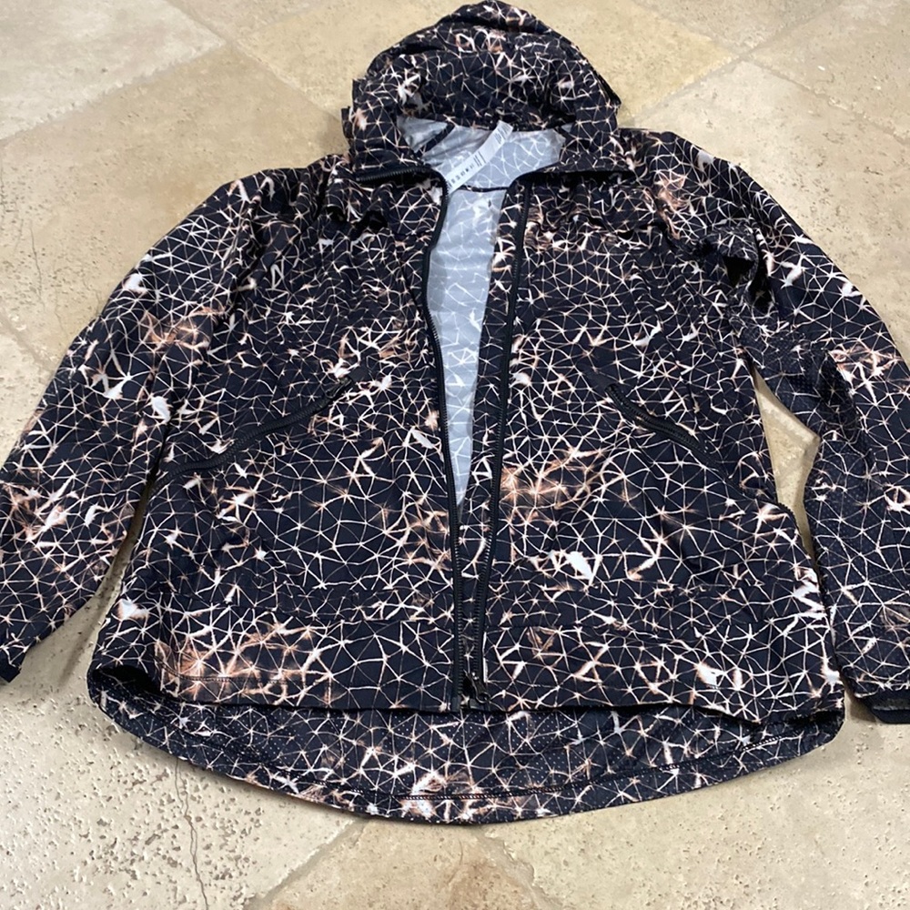 Lululemon rain jacket sz 4